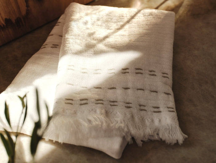 Alder Organic Hand Towel, Set of 2 | Alpine White w/Fog