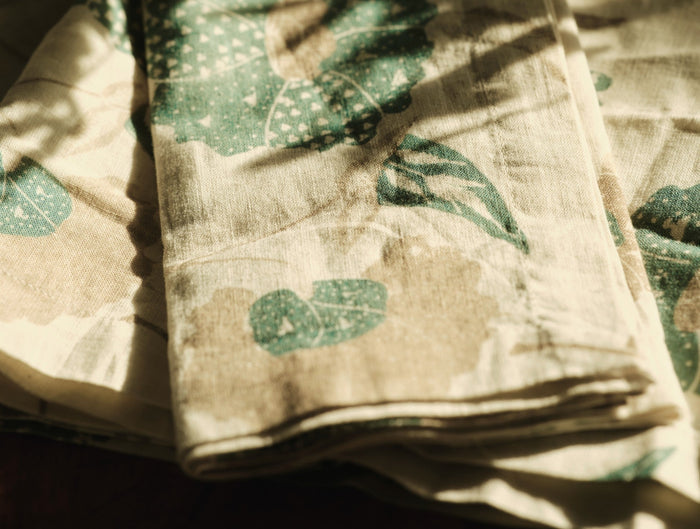 Aurora Print Table Runner | Natural w/Surf