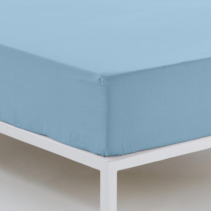 Bajera ajustable algodón azul celeste detalle de la esquina