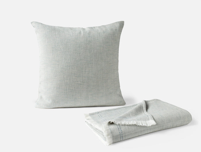 Canyon Organic Throw + Decorative Pillow Cover Set