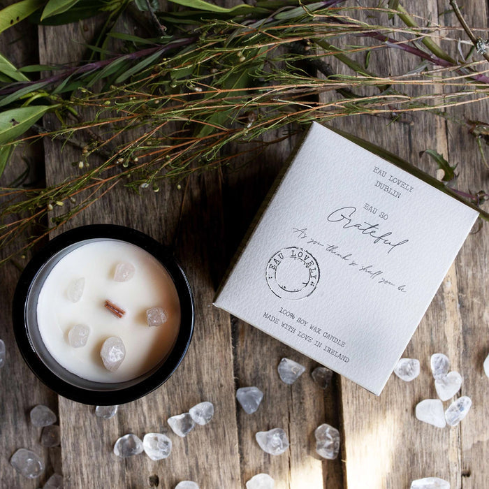 Eau Lovely So Grateful Candle with Moonstone