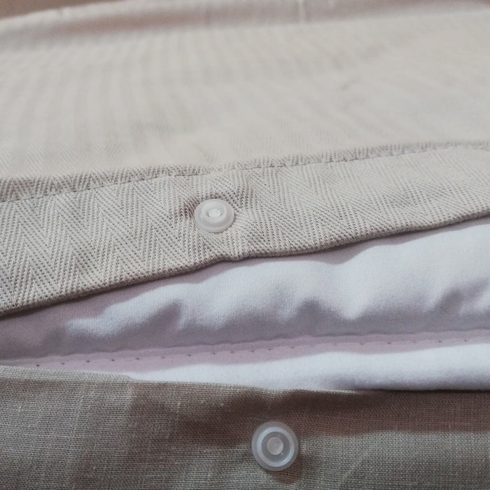 Funda nórdica Gorgos detalle corchetes