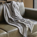 LARES_GRIS_AMBIENTE