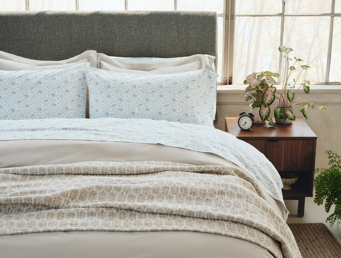 Mirada Organic Matelasse Coverlet
