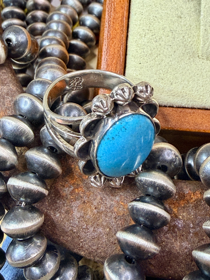 Native Made Kingman Turquoise and Sterling Silver Detailed Ring By Arlene Lewis Size 7