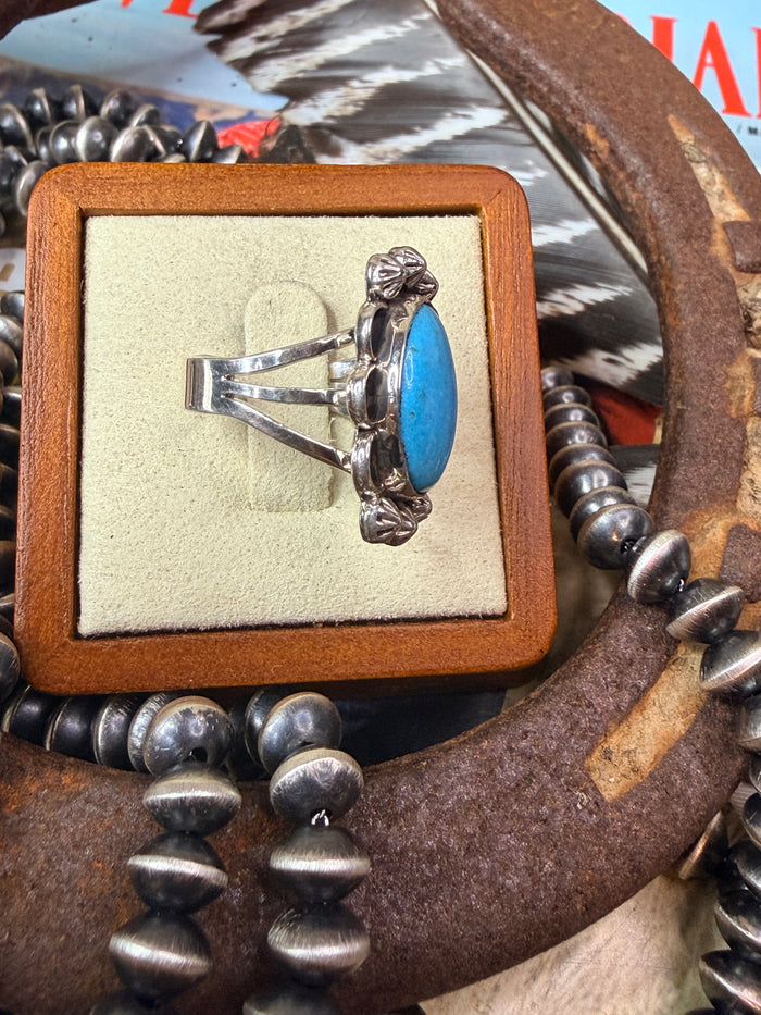 Native Made Kingman Turquoise and Sterling Silver Detailed Ring By Arlene Lewis Size 7