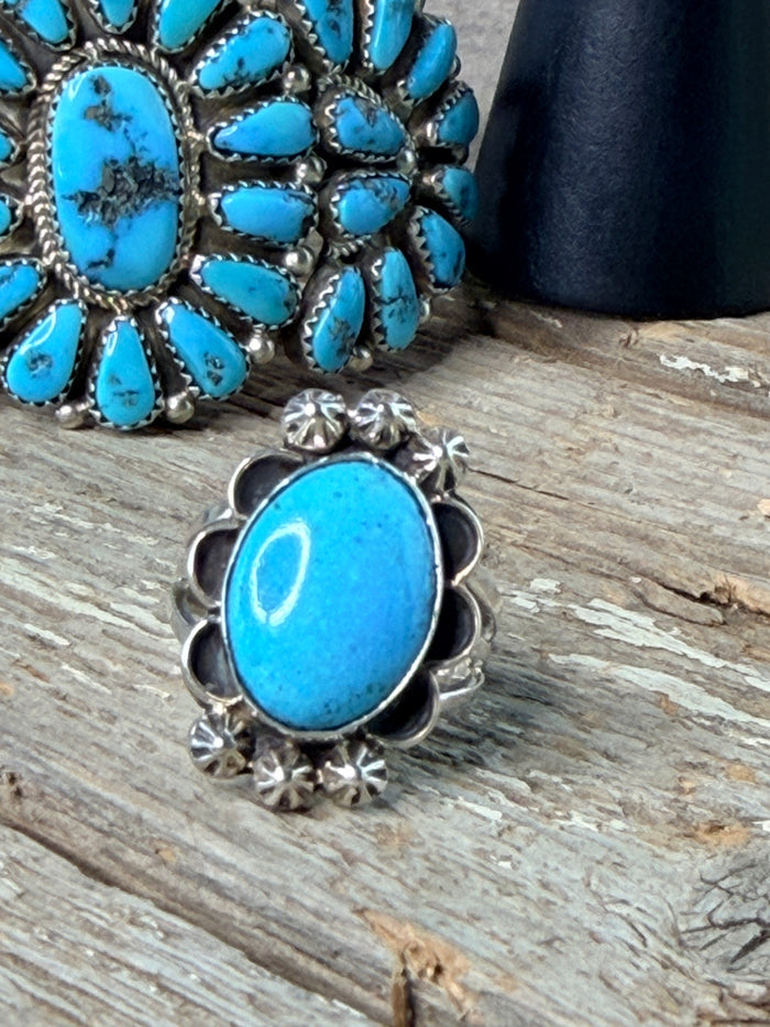 Native Made Kingman Turquoise and Sterling Silver Detailed Ring By Arlene Lewis Size 7