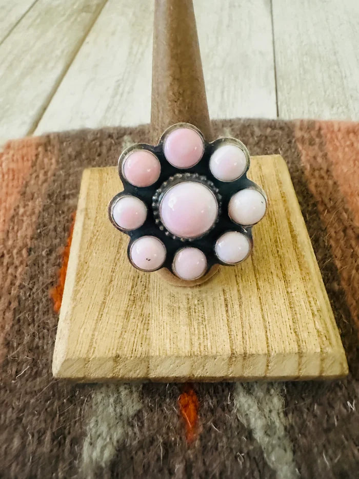 Native Made Queen Pink Conch Shell and Sterling Silver Cluster Ring Size 8.5