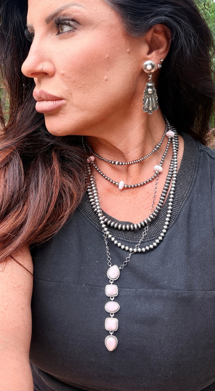 Native Made Queen Pink Conch Shell & Sterling Silver Necklace