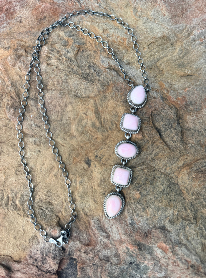 Native Made Queen Pink Conch Shell & Sterling Silver Necklace