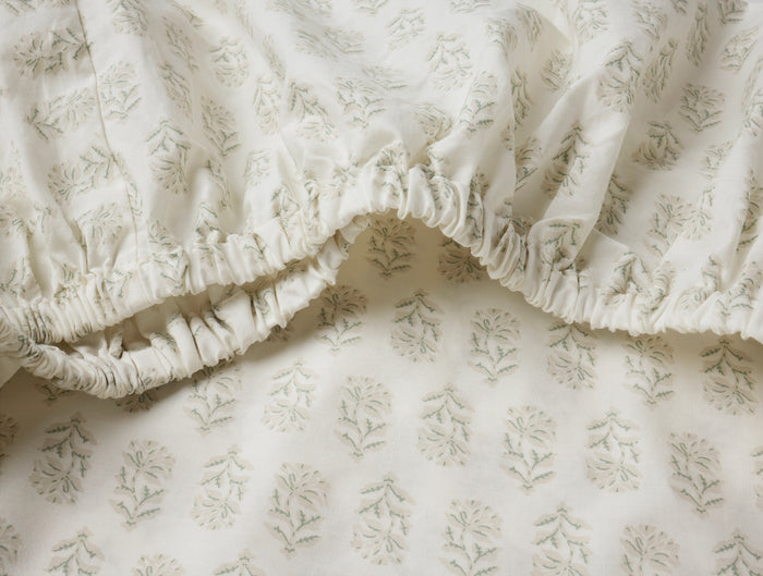 Organic Crinkled Percale™ Crib Sheet