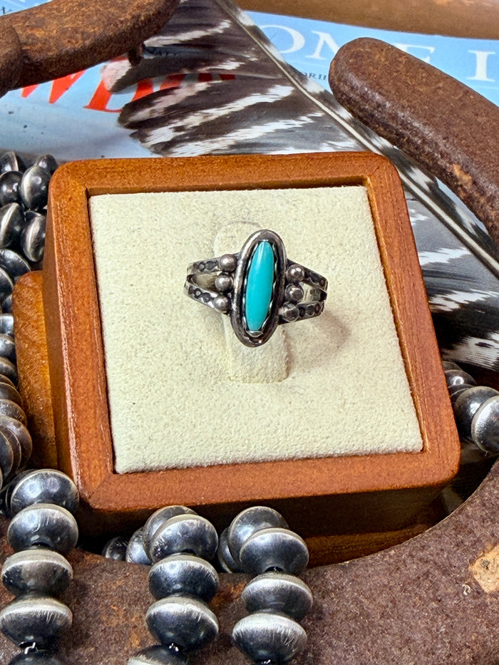 Oval Turquoise Ring size 5