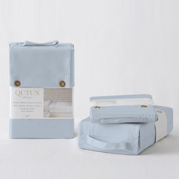 Funda de cojín algodón orgánico con doble pespunte color cielo - Qutun - Presentación en bolsa de tela