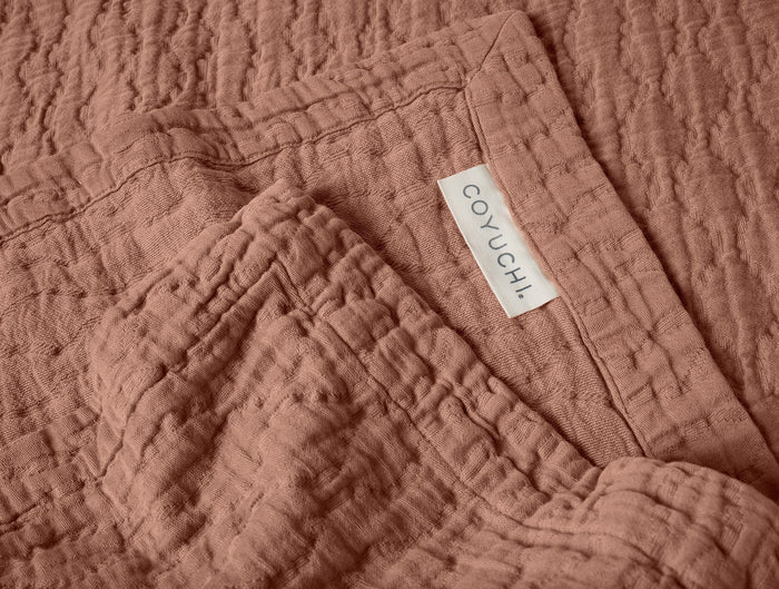 Pescadero Matelasse Organic Blanket - Coyuchi | Praline