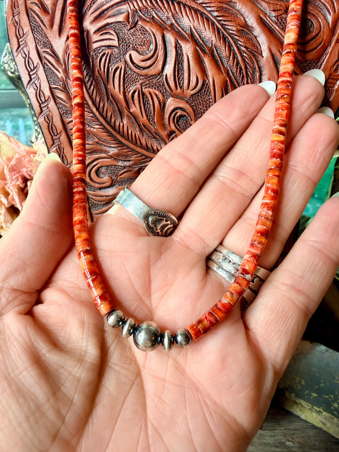 Red Spiny Oyster Desert Pearl Beaded Necklace
