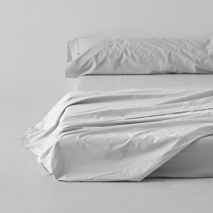 Sábana encimera algodón 200 hilos blanco escena de cama