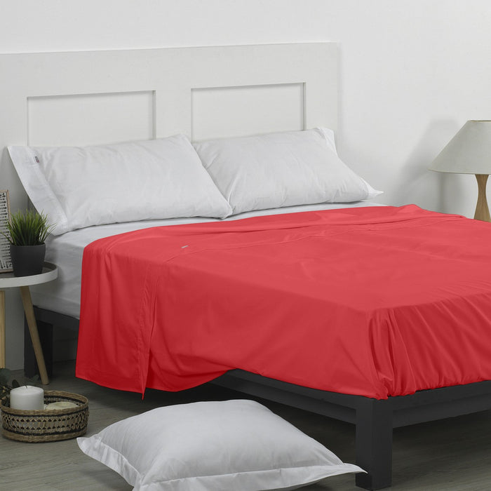 Sábana encimera 50/50 rojo escena de cama