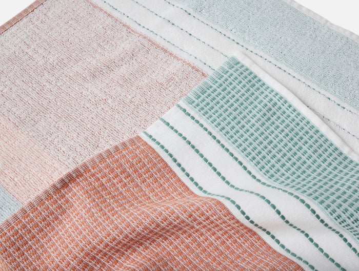 Seabright Organic Beach Towel - Coyuchi | Apricot
