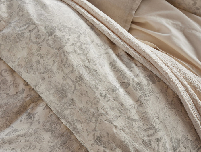 Solana Organic Print Duvet Cover | Undyed w/Grays Botanical