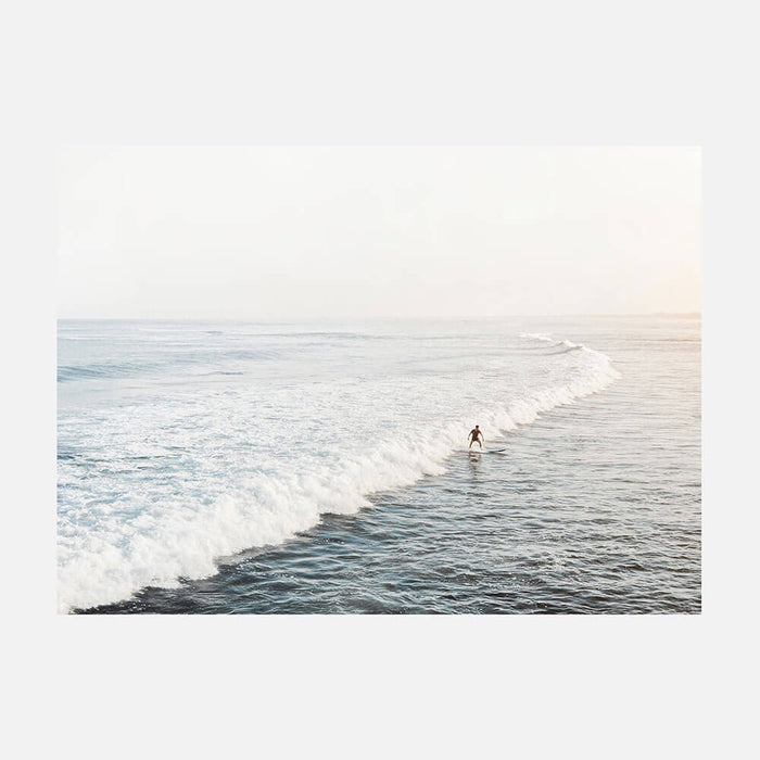 Solo Surfer
