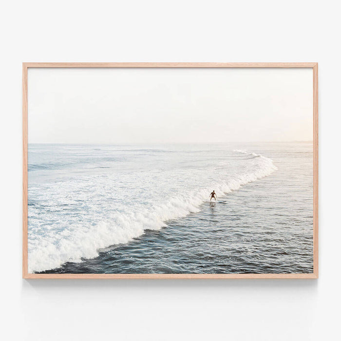 Solo Surfer