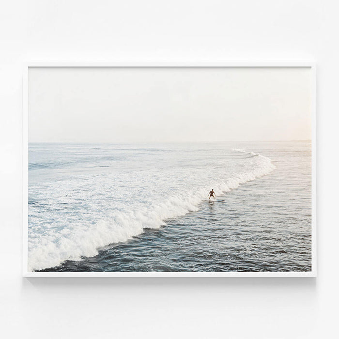 Solo Surfer