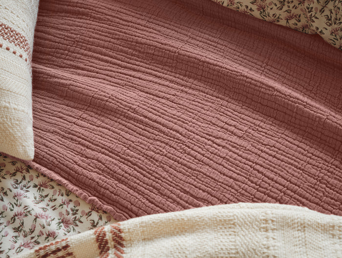Topanga Organic Matelasse Throw