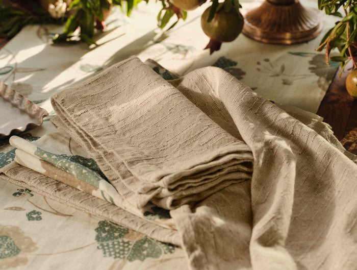 Toro Canyon Organic Runner + Napkin Set